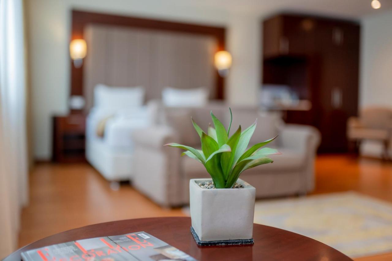 Palast Hotel Хюрт Экстерьер фото