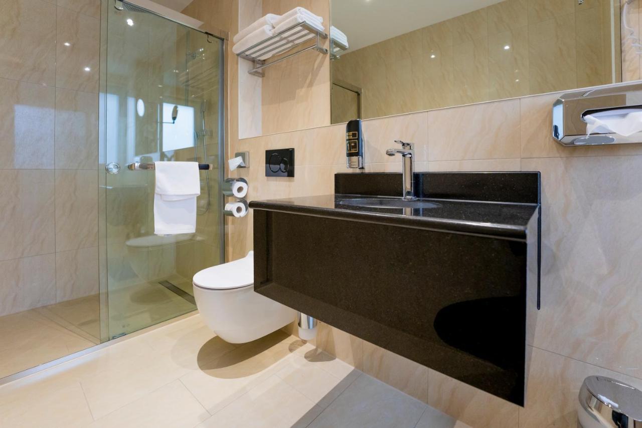 Palast Hotel Хюрт Экстерьер фото